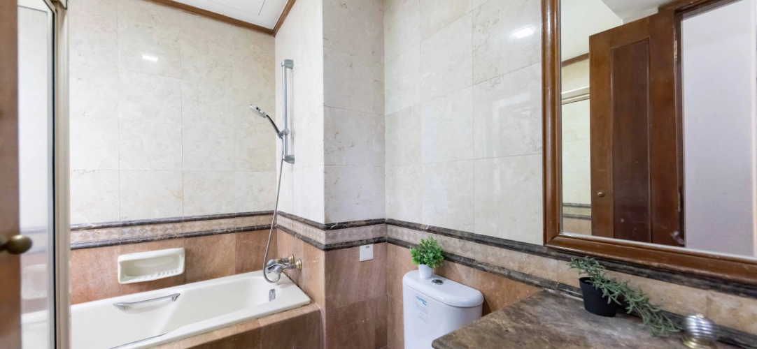 Room 5 - Master Room