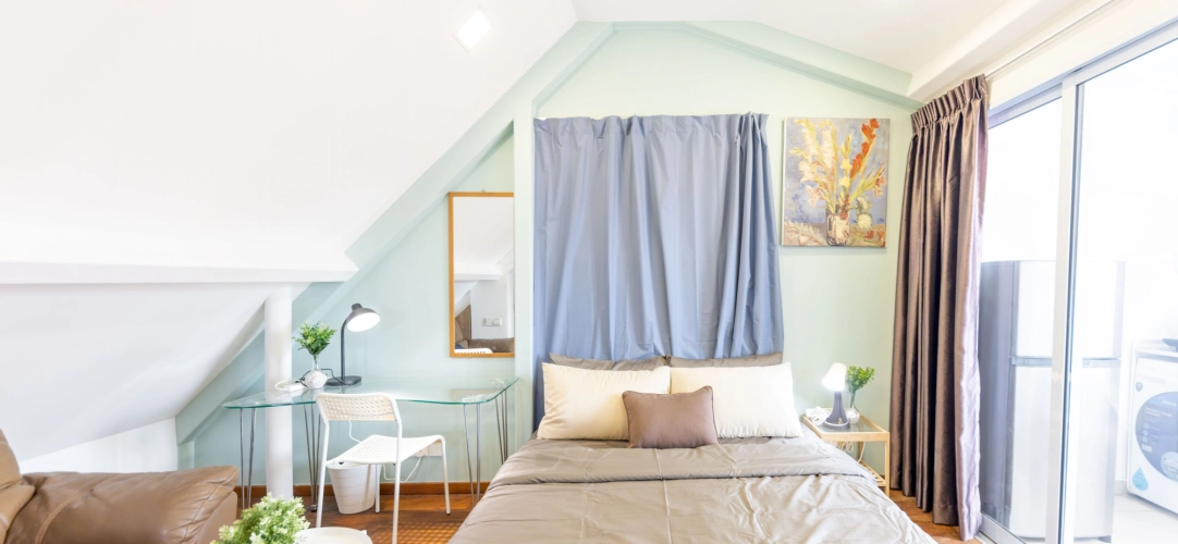 Room 7 - Studio Room
